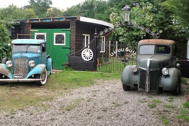 Parktannas Retro Yard photography Preston - Paddock